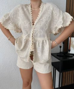 توب دانتيل 01