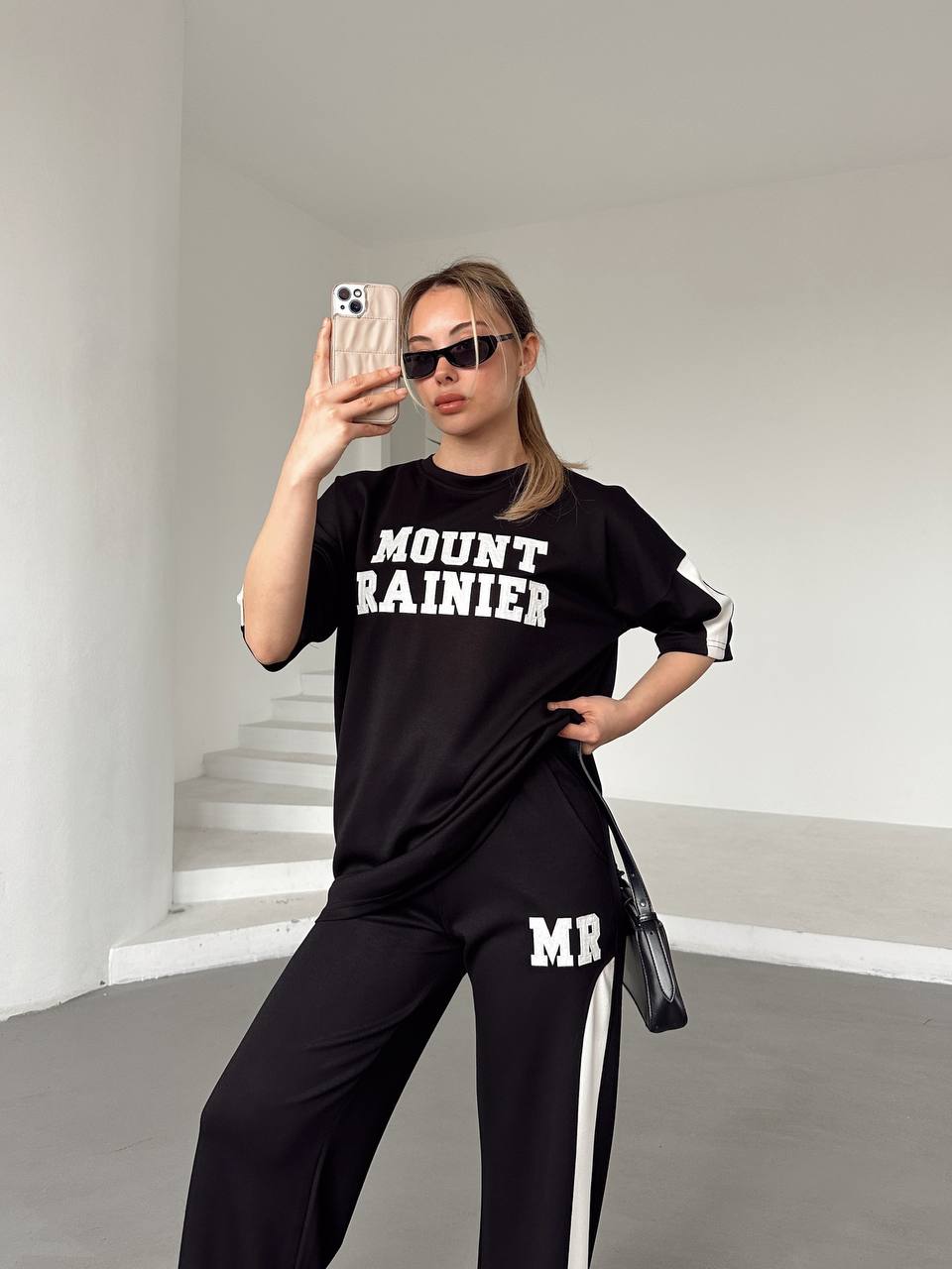 طقم رياضة 01 - متجر عالم آرڤا للملابس والهدايا طقم رياضة 01