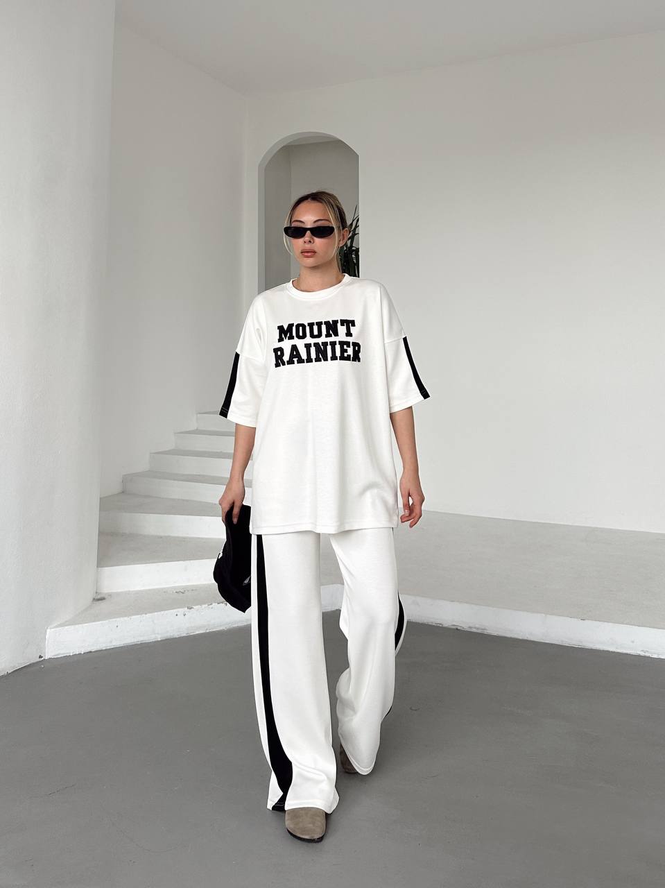 طقم رياضة 01 - متجر عالم آرڤا للملابس والهدايا طقم رياضة 01