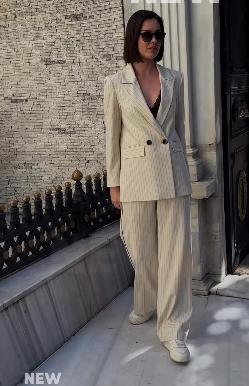 طقم بنطلون سبور شيك 05 - متجر عالم آرڤا للملابس والهدايا طقم بنطلون سبور شيك 05