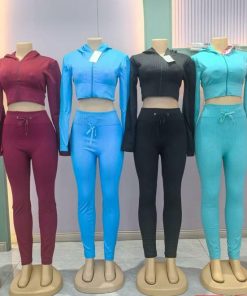 طقم رياضي متكامل بسوستة وكابيتشو - أناقة وراحة لا مثيل لهما